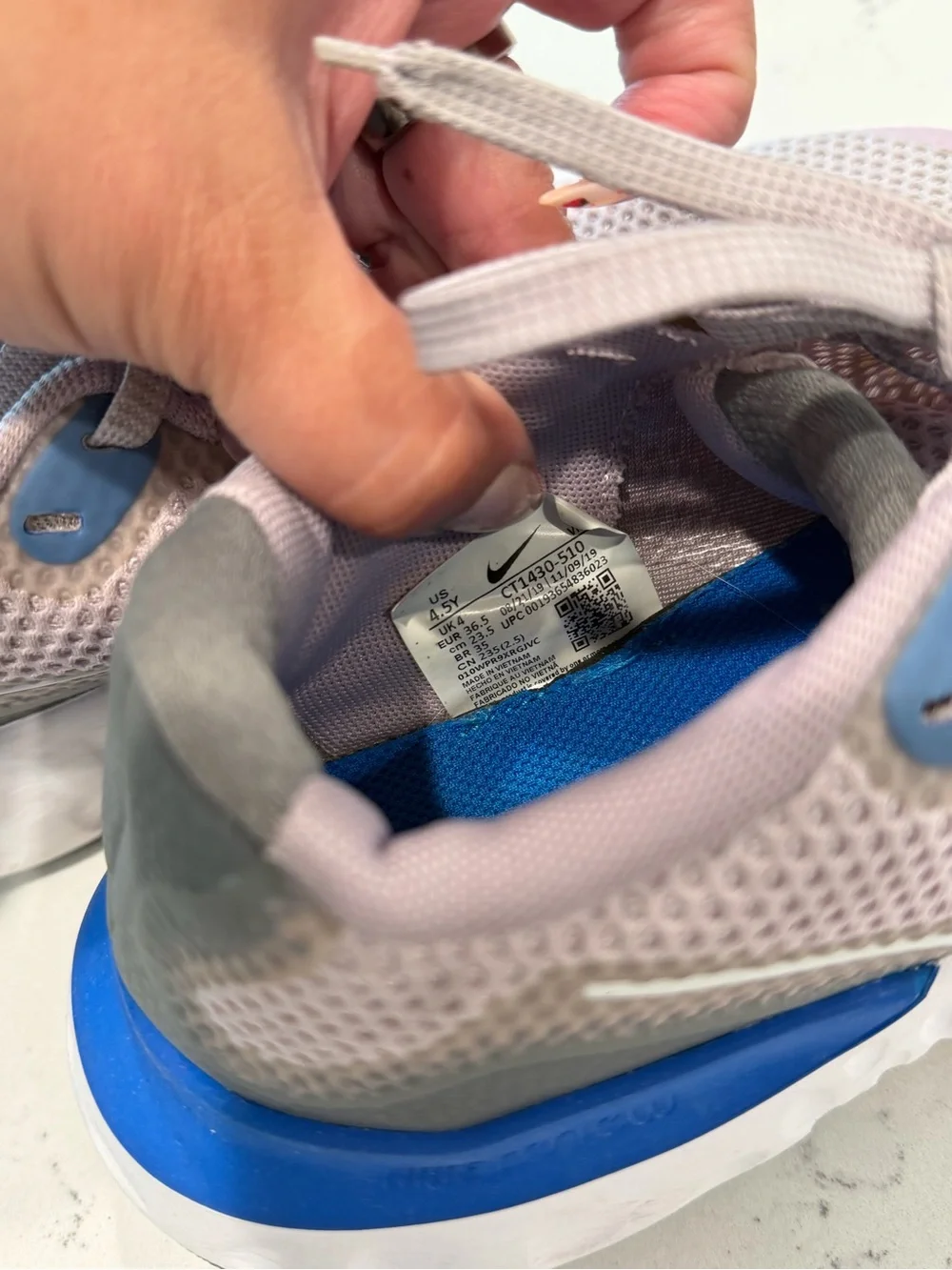 Nike lace comfort midsole